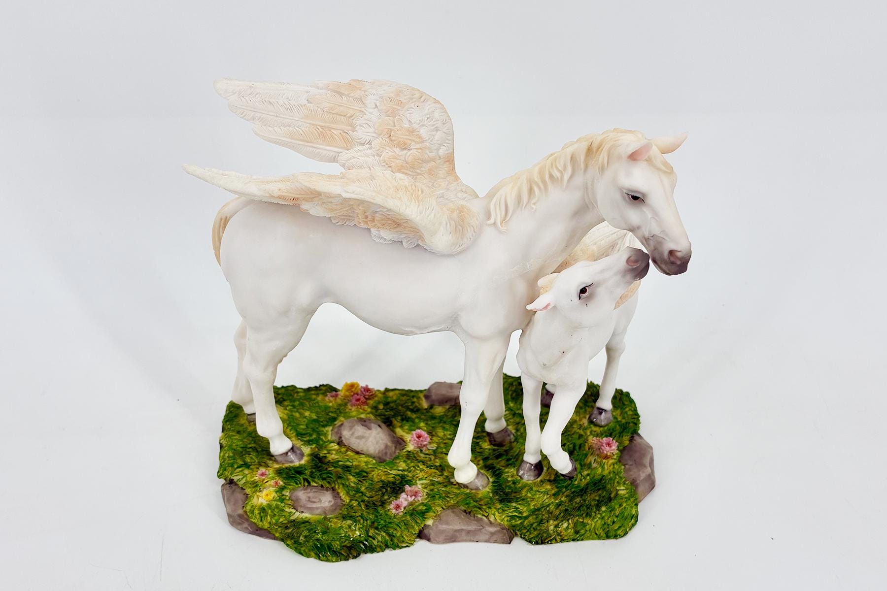 Pegasus Mother Child Figurine - Image 2