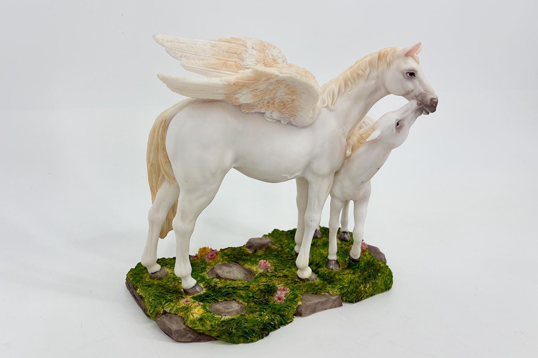 Pegasus Mother Child Figurine - Image 4